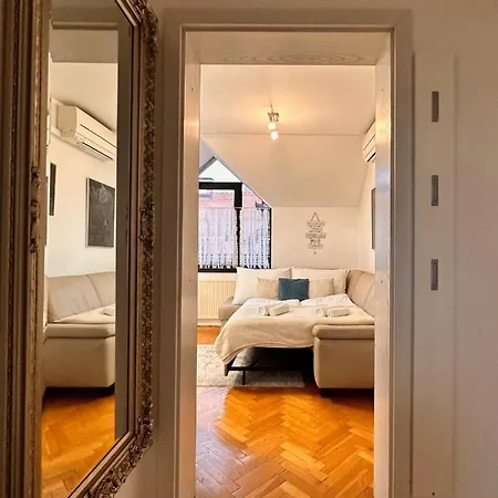 Charming Loft Lejlighed *